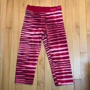 Nike crop workout leggings